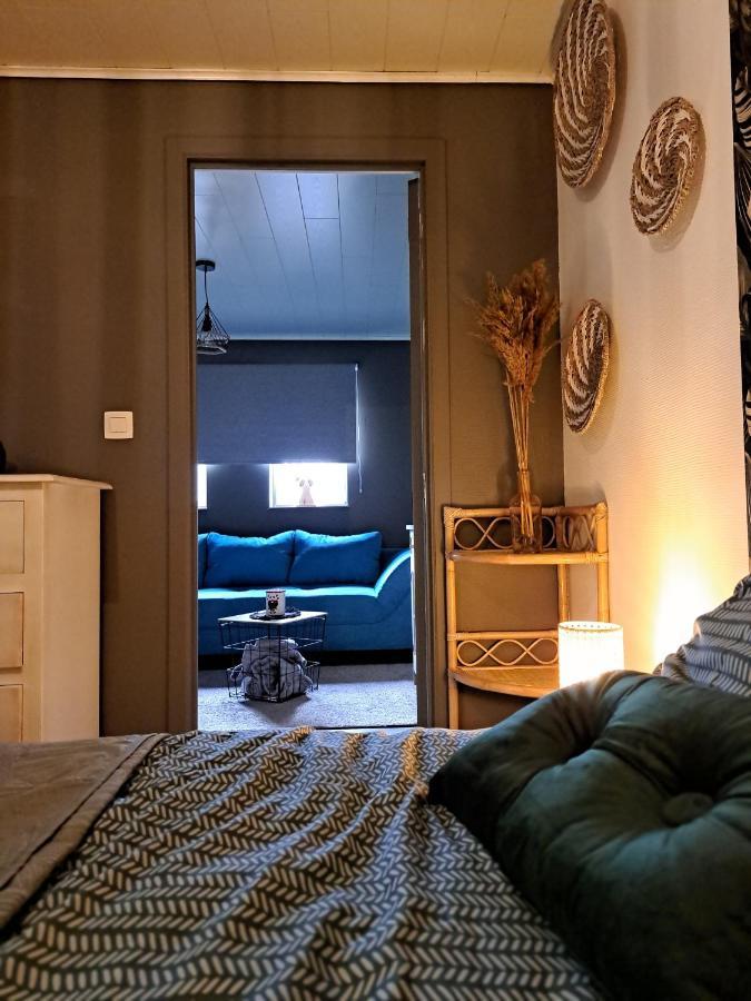 Aux Champs Des Cloches Appartement Houffalize Buitenkant foto