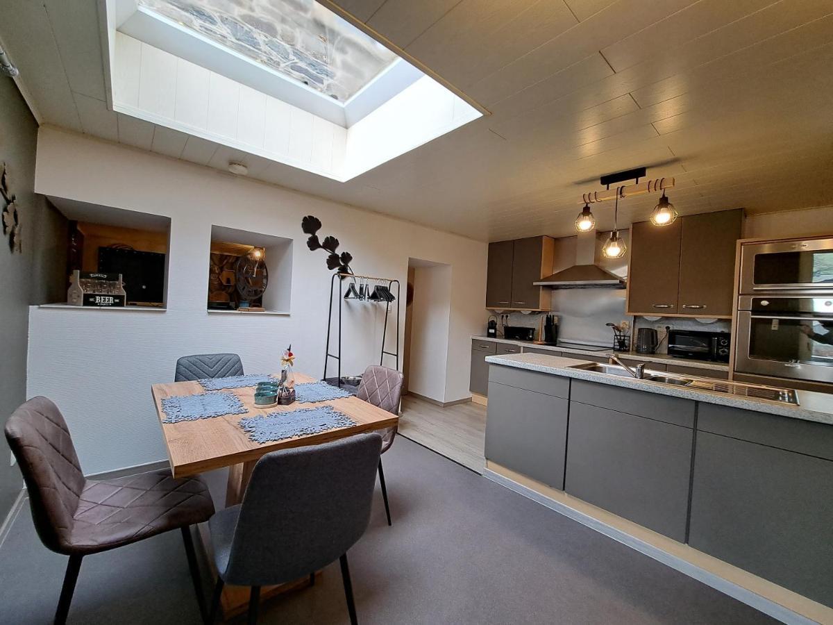 Aux Champs Des Cloches Appartement Houffalize Buitenkant foto