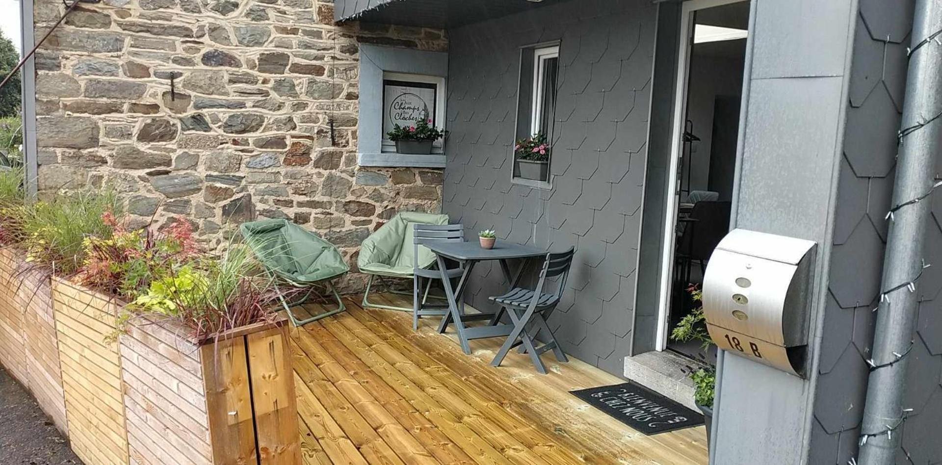 Aux Champs Des Cloches Appartement Houffalize Kamer foto